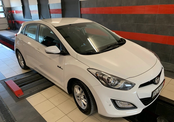 Hyundai I30 cena 34500 przebieg: 201000, rok produkcji 2012 z Środa Śląska małe 121